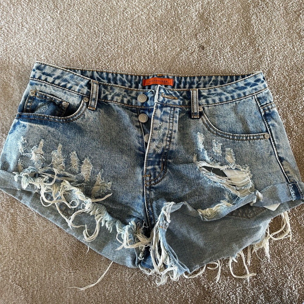 Signature 8 Jean Shorts Size M